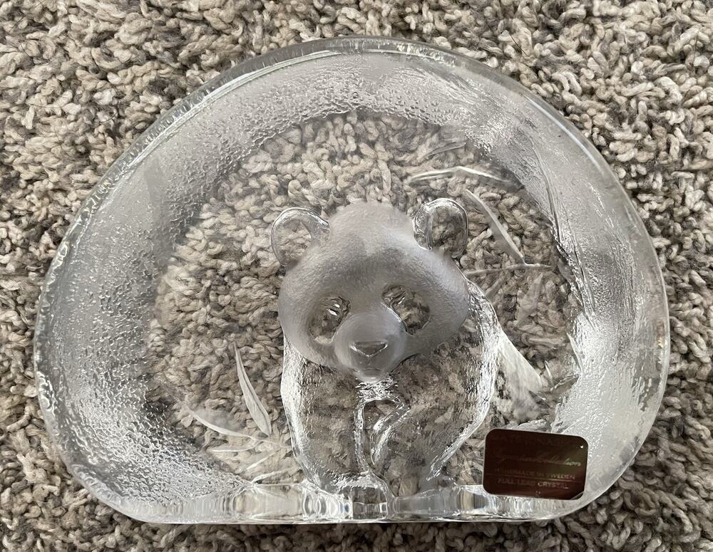 Mats Jonasson 3256 Panda Sweden Crystal Paperweight Signed